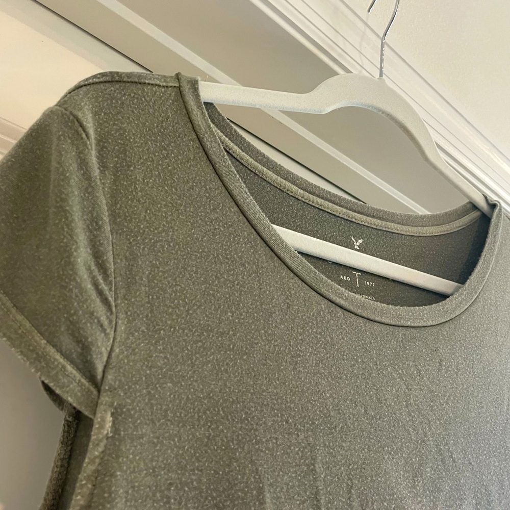 AE High Low Shirt- Size M